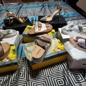 Leggings and Sandals